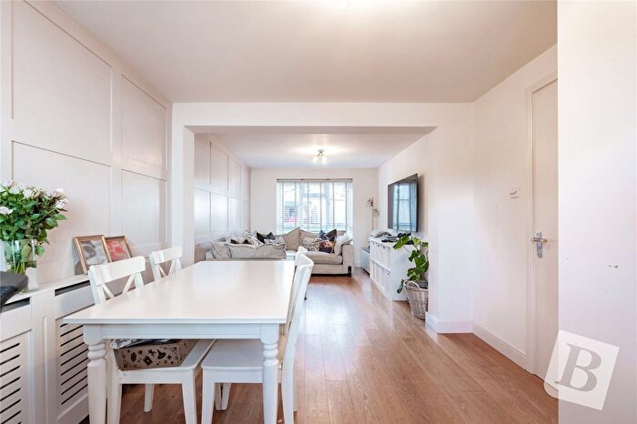 3 Bedroom Terraced House For Sale In Jacksons Close, Ongar, Essex, CM5