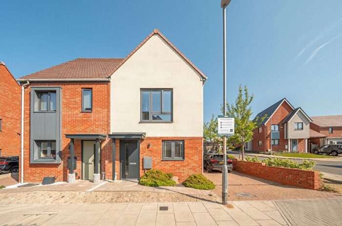 2 Bedroom Semi-Detached House For Sale In Swann Street, Ebbsfleet Valley, Swanscombe, DA10