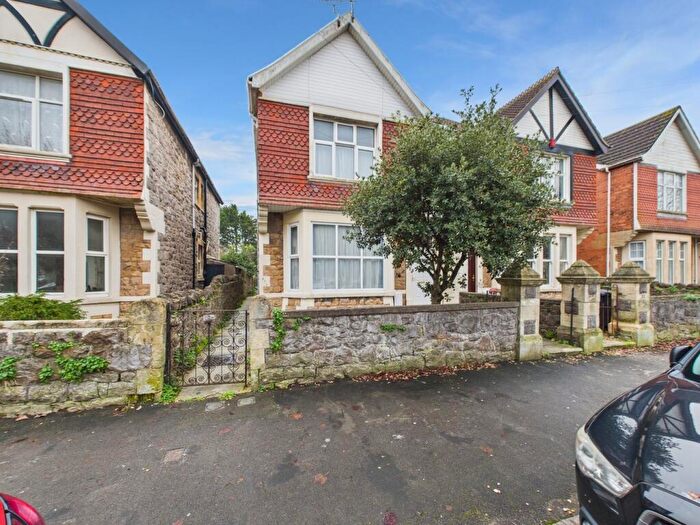 2 Bedroom Apartment For Sale In Quantock Road, Weston-Super-Mare, BS23