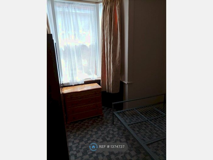 1 Bedroom Flat To Rent In James Street, Stoke-On-Trent, ST4