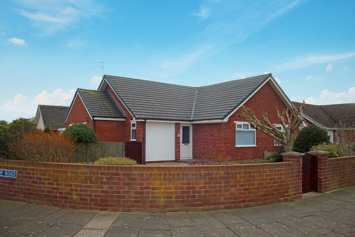3 Bedroom Semi-Detached Bungalow For Sale In Garstang Road, Marshside, Southport, PR9