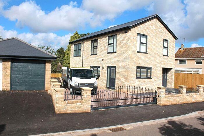 4 Bedroom Detached House To Rent In Cherry Wood, Oldland Common, Bristol, BS30