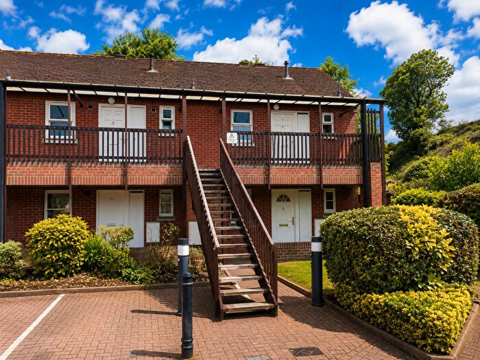 1 Bedroom Maisonette For Sale In Sunningdale Mews, Welwyn Garden City, AL7