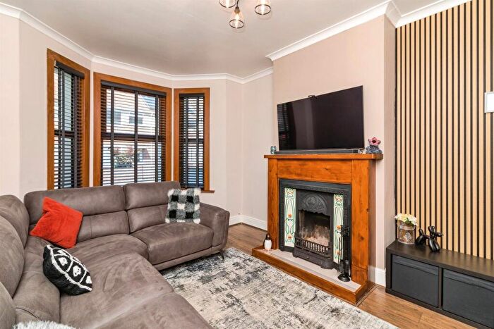 2 Bedroom Terraced House For Sale In Lorne Park Road, Lowestoft, NR33