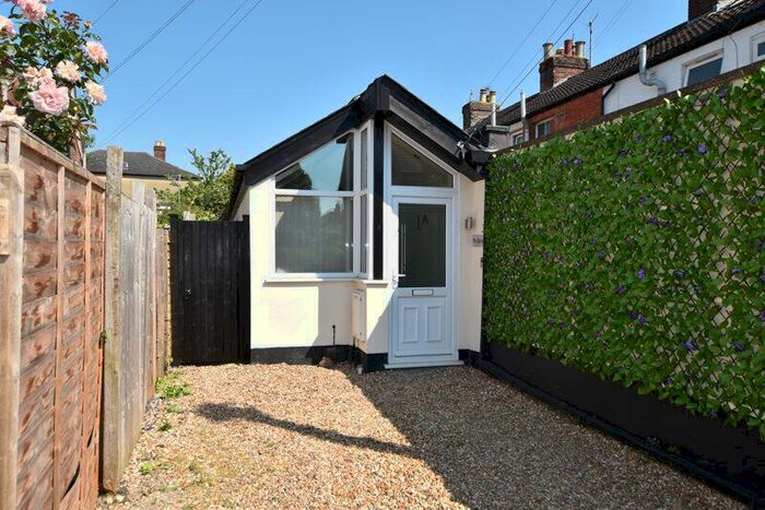 2 Bedroom Bungalow To Rent In Gas Lane, Salisbury, SP2