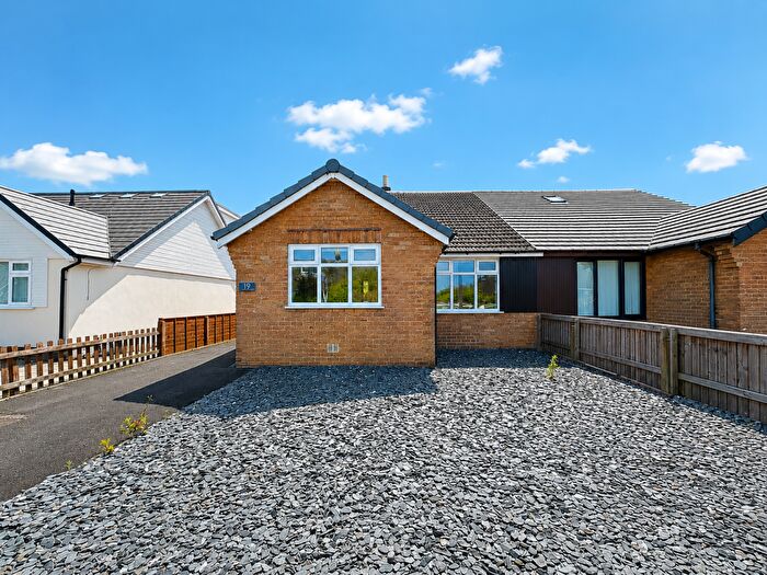2 Bedroom Bungalow For Sale In Linden Avenue, Thornton, FY5