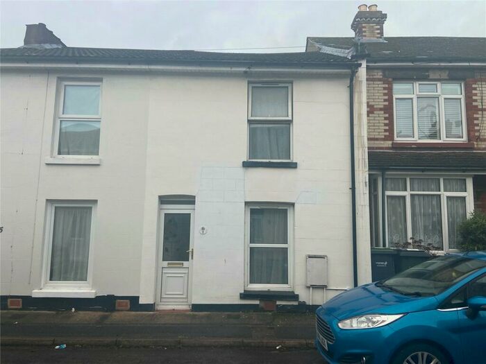 2 Bedroom Terraced House To Rent In Clifton Street, Gosport, Hampshire, PO12