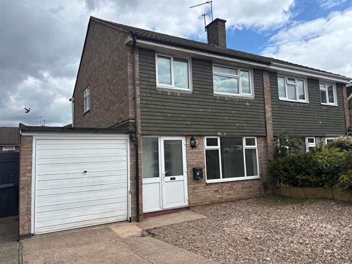 3 Bedroom Semi-Detached House For Sale In Cathkin Close, Leicester, LE3