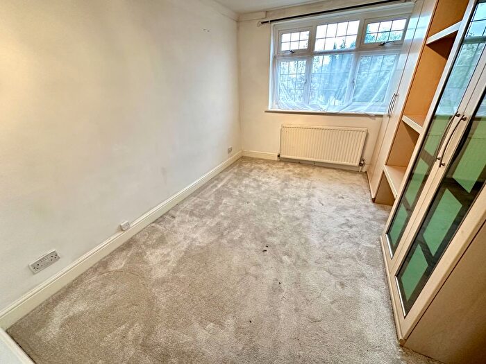 5 Bedroom Semi-Detached House To Rent In Fordbridge Road, Ashford, TW15