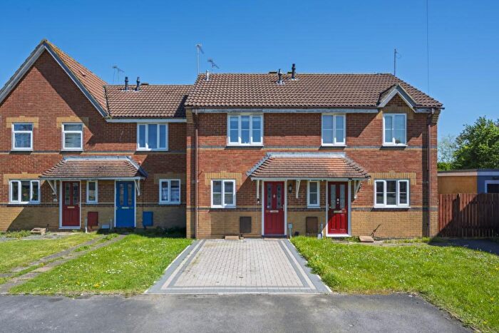 2 Bedroom Semi-Detached House For Sale In Hyde Road, Swindon, SN2