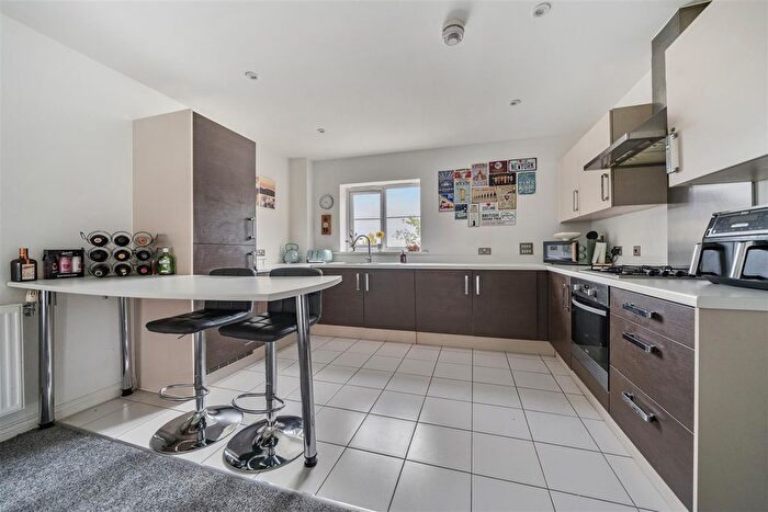 2 Bedroom Flat For Sale In Waratah Drive, Chislehurst, BR7
