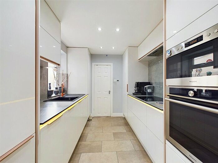 3 Bedroom Terraced House For Sale In Linden Road, Gloucester, Gloucestershire, GL1