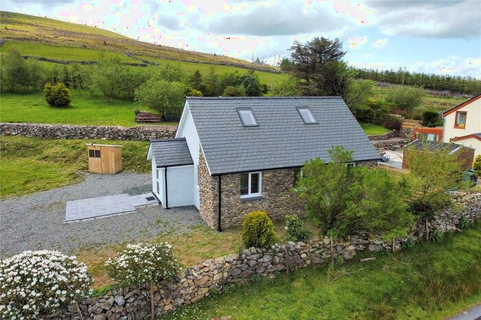 2 Bedroom Bungalow For Sale In Rhosgadfan, Caernarfon, Gwynedd, LL54