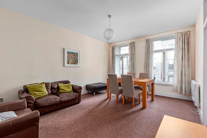 2 Bedroom Flat To Rent In Blair Street, Grassmarket, Edinburgh, EH1
