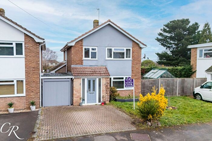 3 Bedroom Detached House For Sale In Hulbert Close, Swindon Village, GL51