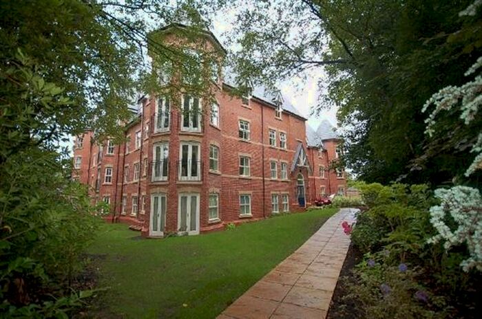 2 Bedroom Apartment To Rent In Ellesmere House, Sandwich Road, Ellesmere Park, M30