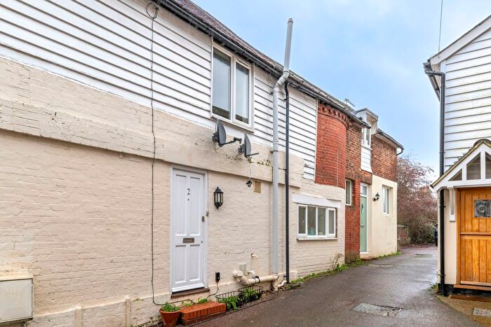 2 Bedroom Maisonette For Sale In New Town, Uckfield, TN22