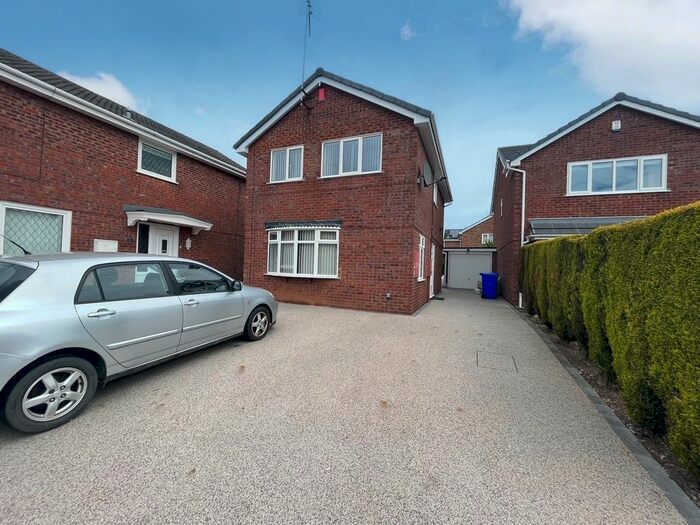 3 Bedroom Detached House To Rent In Buckland Grove, Stoke-On-Trent, Staffordshire, ST4