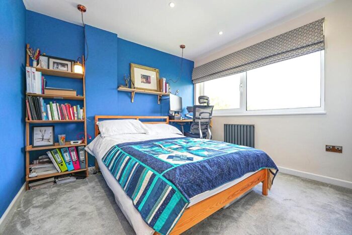 2 Bedroom Apartment To Rent In Hammond Court College Lawn, GL53