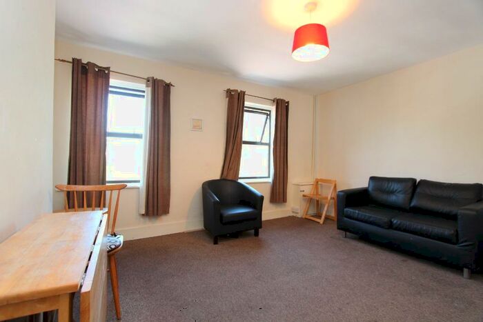 1 Bedroom Flat To Rent In Kings Road, Reading, RG1