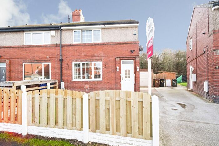 2 Bedroom Semi Detached House For Sale In Lang Avenue, Barnsley, S71