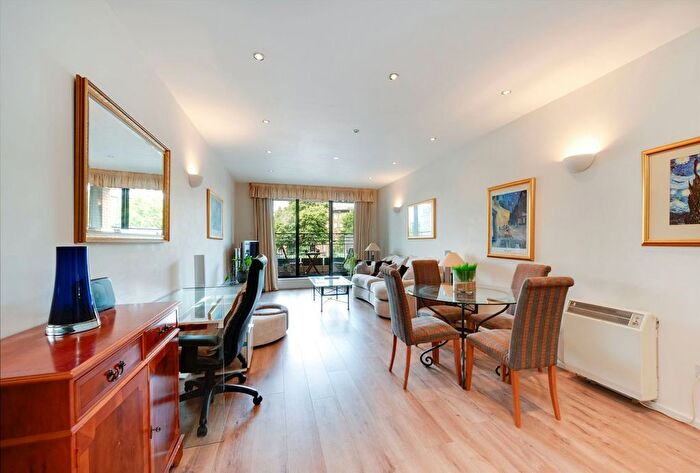 1 Bedroom Flat To Rent In Cromwell Road, South Kensington, SW7