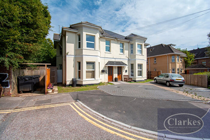 1 Bedroom Flat To Rent In Methuen Close, Dorset, BH8