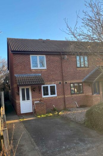 2 Bedroom End Of Terrace House To Rent In Coopers Green, Bicester, OX26