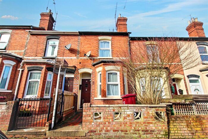 3 Bedroom Terraced House To Rent In Shaftesbury Road, Reading, RG30