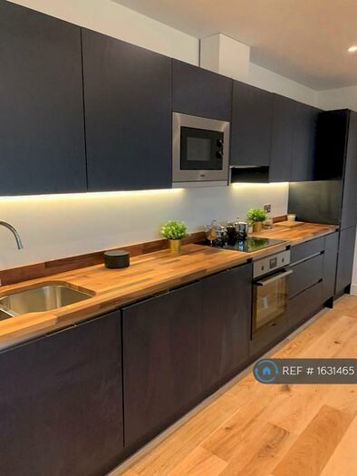 2 Bedroom Flat To Rent In Kendrick House, Newbury, RG14