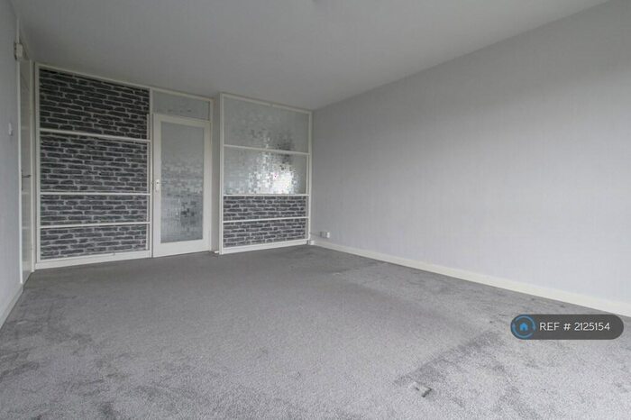 1 Bedroom Flat To Rent In Bodiam Court, Bromley, BR2