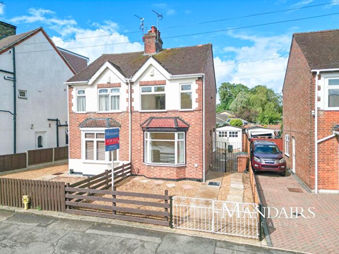 3 Bedroom Semi-Detached House For Sale In High Street, Fletton, Peterborough, PE2