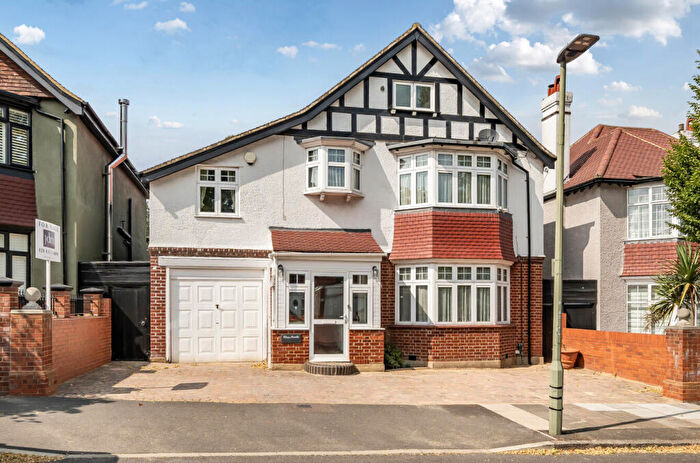 6 Bedroom Detached House For Sale In Kings Avenue, Bromley, BR1