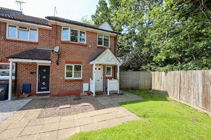 3 Bedroom End Of Terrace House For Sale In Payton Drive, Burgess Hill, RH15