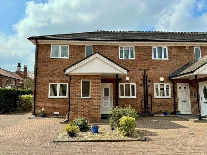 2 Bedroom Flat To Rent In Claremont Gardens, Claremont Road, Southport, Merseyside., PR8