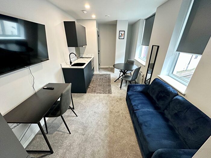1 Bedroom Property To Rent In Silver Street, Wakefield, WF1