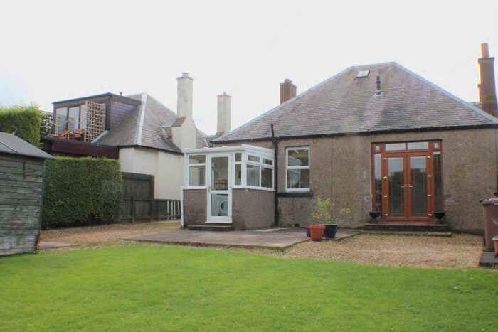 3 Bedroom Bungalow To Rent In Pitbauchlie Bank, Dunfermline, Fife, KY11
