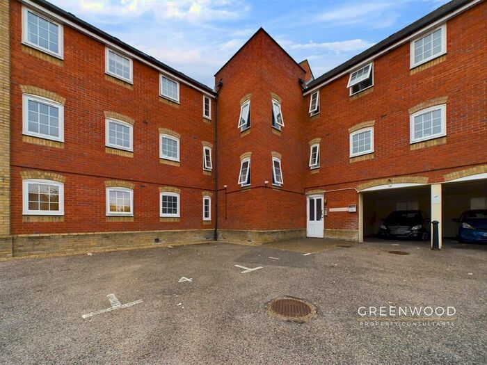 3 Bedroom Flat To Rent In Maria Court, Hesper Road, Colchester, CO2