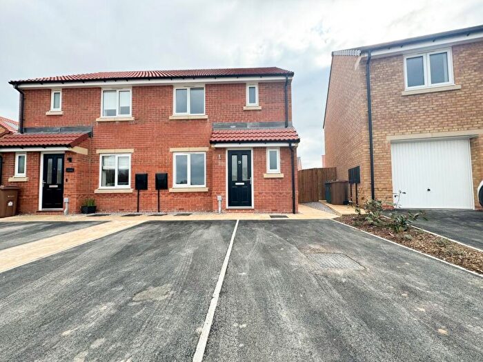 3 Bedroom House To Rent In Camplin Chase, Beverley, HU17