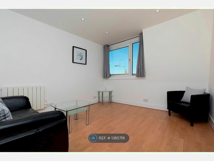 1 Bedroom Flat To Rent In Broomhill Road, Aberdeen, AB10