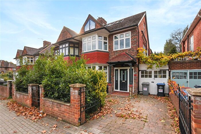 4 Bedroom Semi Detached House For Sale In Longstone Avenue, London, NW10