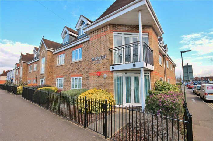 2 Bedroom Flat To Rent In Thorpe Road, Staines-Upon-Thames, Surrey, TW18