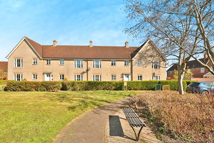 2 Bedroom Flat For Sale In Bromedale Avenue, Mulbarton, Norwich, NR14