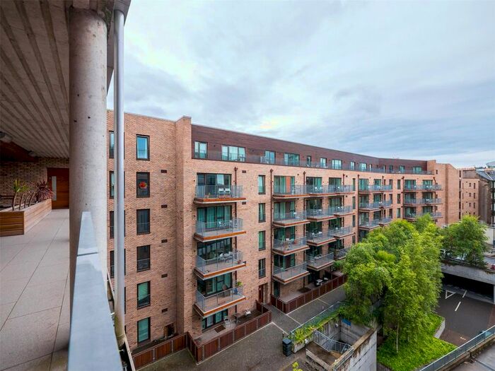 1 Bedroom Flat To Rent In Melvin Walk, Edinburgh, EH3