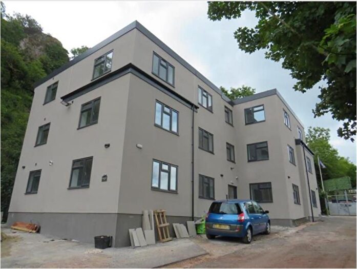 2 Bedroom Flat To Rent In Teignmouth Road, Torquay, TQ1