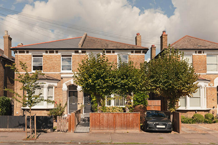 3 Bedroom Semi-Detached House For Sale In Allenby Road, Forest Hill, London, SE23