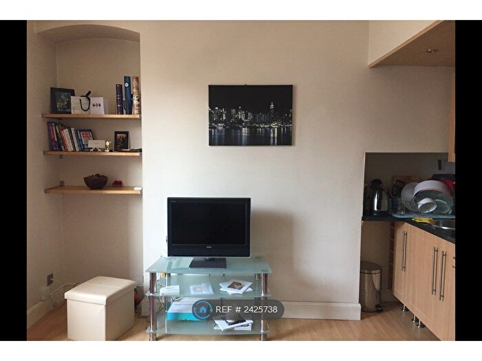1 Bedroom Flat To Rent In Ashvale Place, Aberdeen, AB10