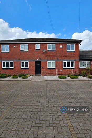 2 Bedroom Flat To Rent In Coppull, Chorley, PR7