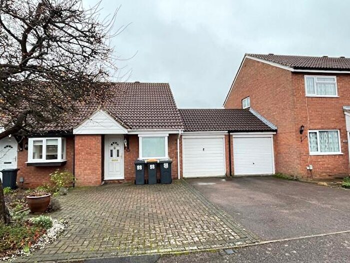 1 Bedroom Terraced House To Rent In Alburgh Close, MK42