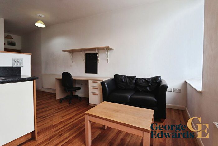 1 Bedroom Flat To Rent In The Kingsway, Swansea, SA1